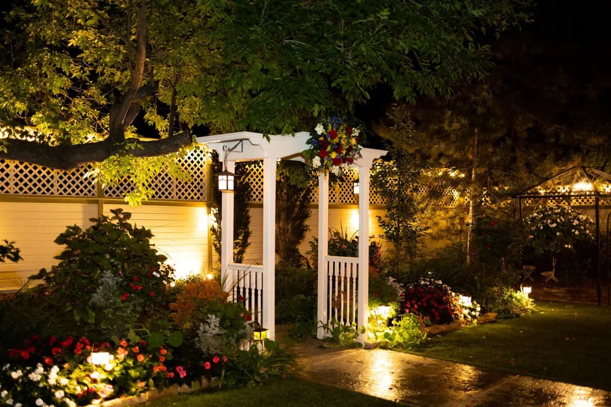 McCREERY HOUSE - cover photo