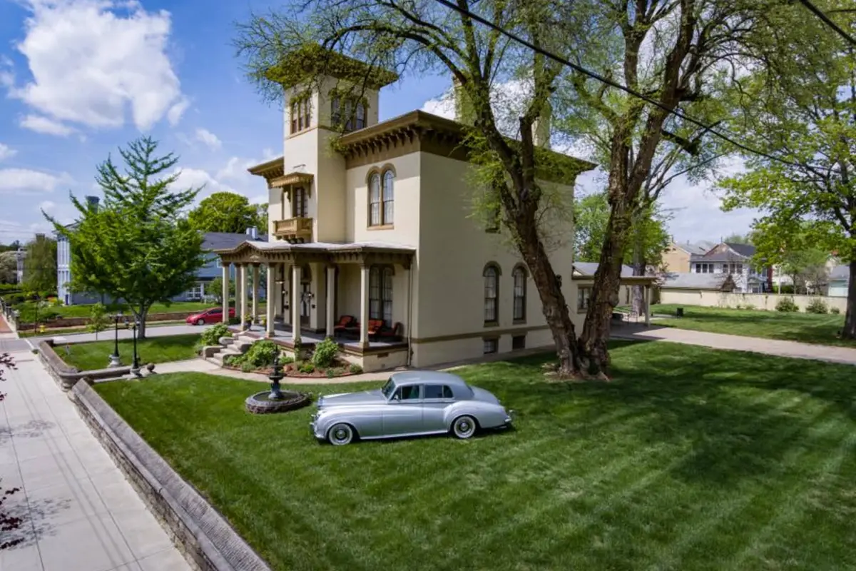 The Pepin Mansion Historic Bed & Breakfast - cover photo