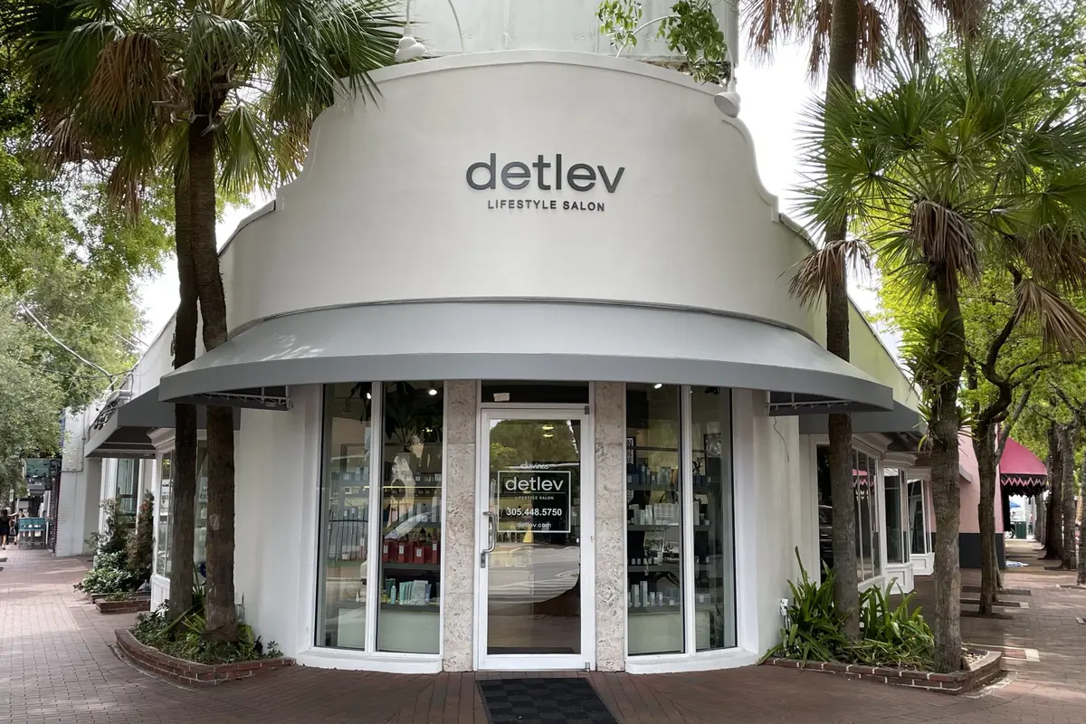 detlev - A davines Salon - cover photo