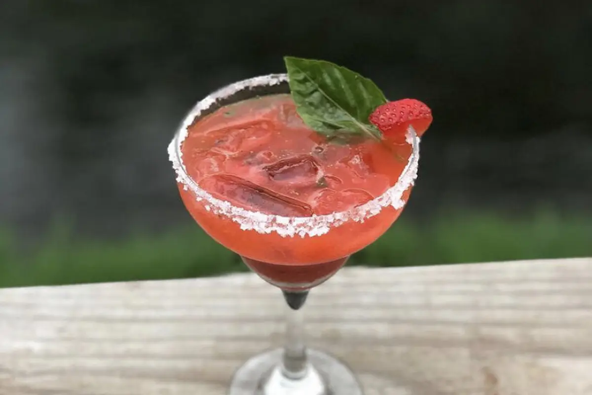 Pint-Sized Mobile Bar - cover photo