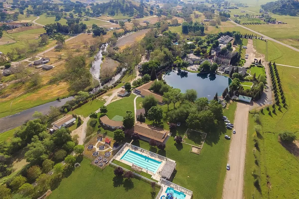 Wonder Valley Ranch Resort & Conference Center - cover photo