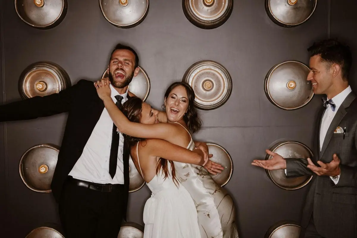 Oh Snap Photo Booth & Rentals - cover photo