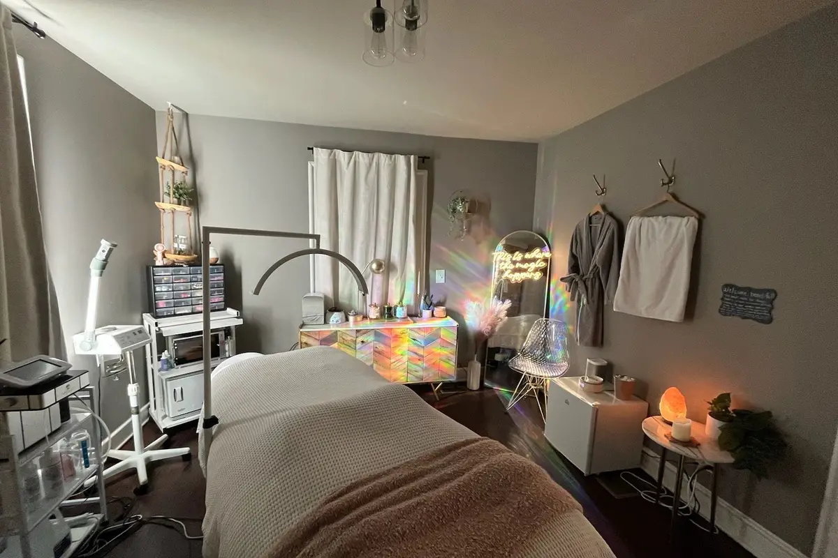 Radiate | Esthetics & Event Makeup + Hair - cover photo