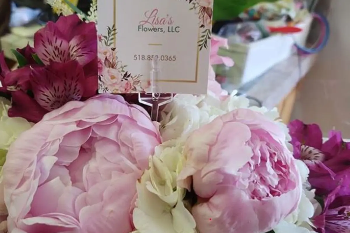 Lisa's Flowers, LLC - cover photo