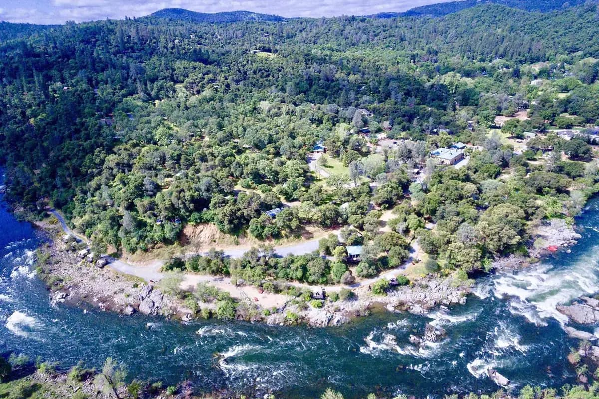 American River Resort - cover photo