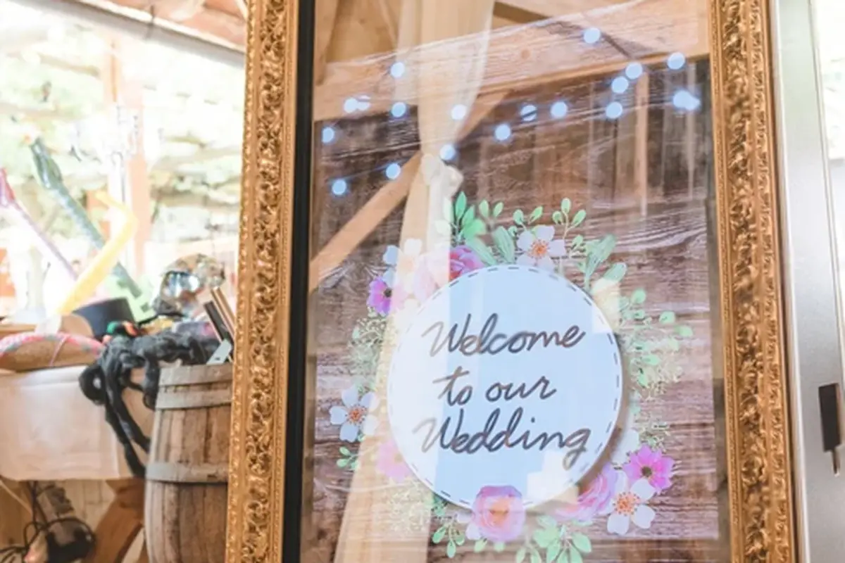 Ideal PhotoBooth Rentals - cover photo